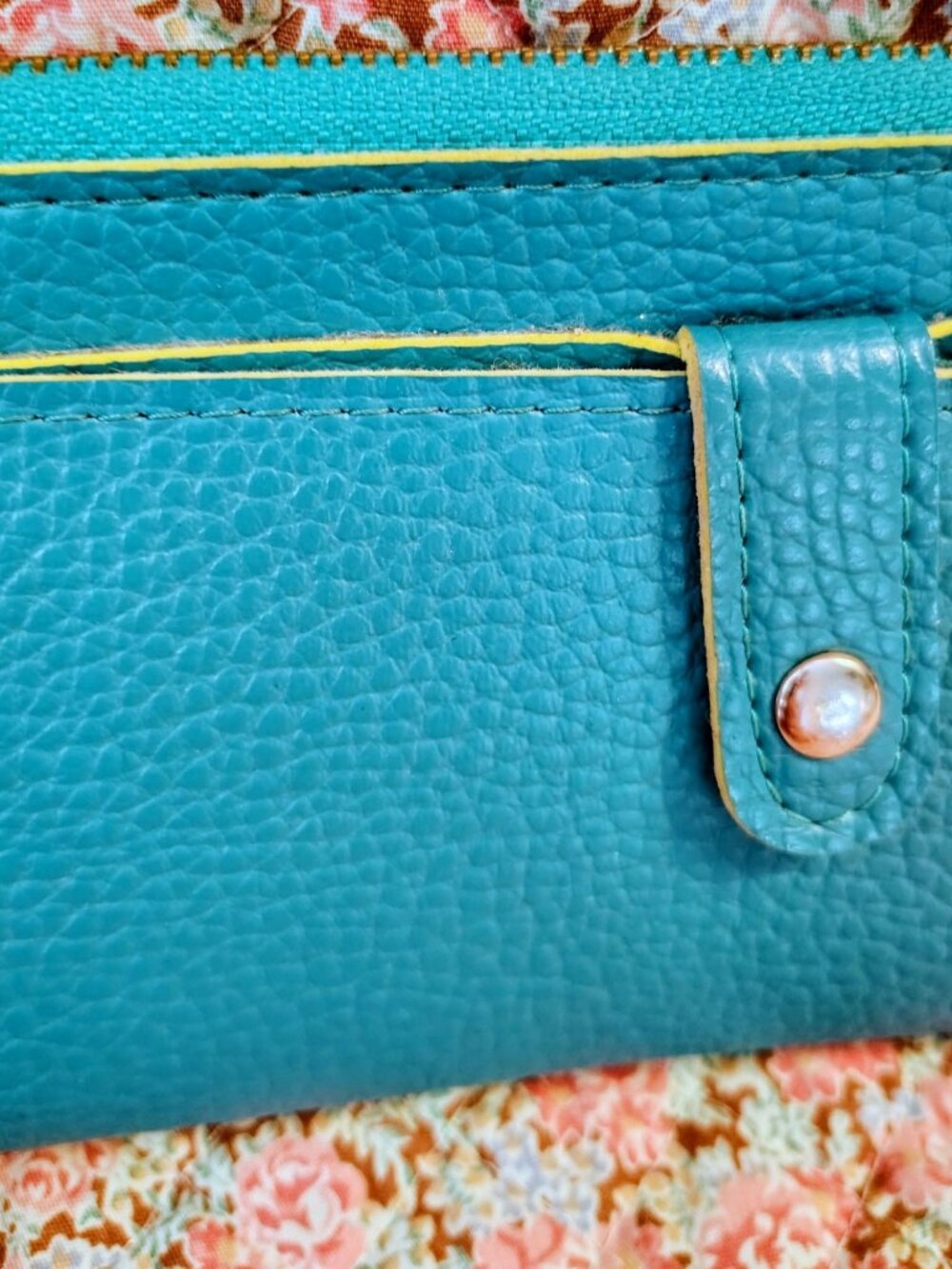 NWOT Turquoise Yellow Faux Pebbled Leather Wallet - Picture 2 of 12
